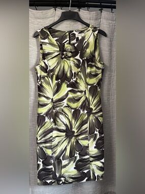 Dressbarn floral print dress 🌸 size 12
